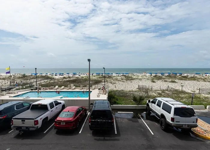 Island Winds East 109 Apartment