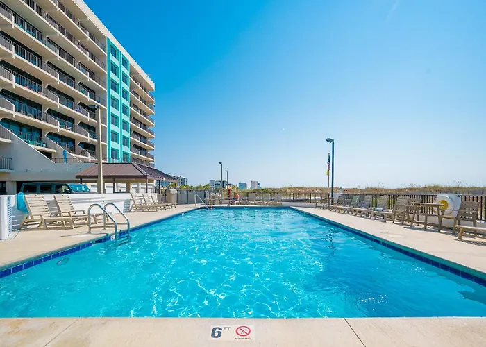 Island Winds East 109 Apartment
