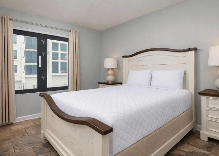 Apartment Island Winds East 109 *